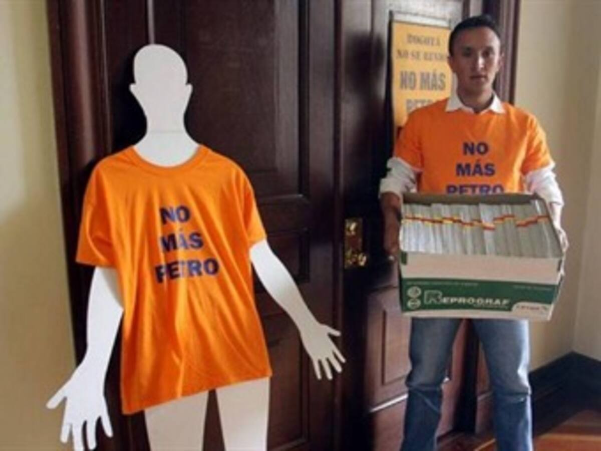 Piden a Registraduría informe sobre antecedentes de grafólogos pedidos por Petro