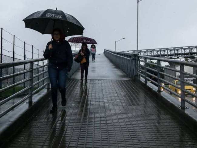 Fuertes lluvias generan caos en Bogotá