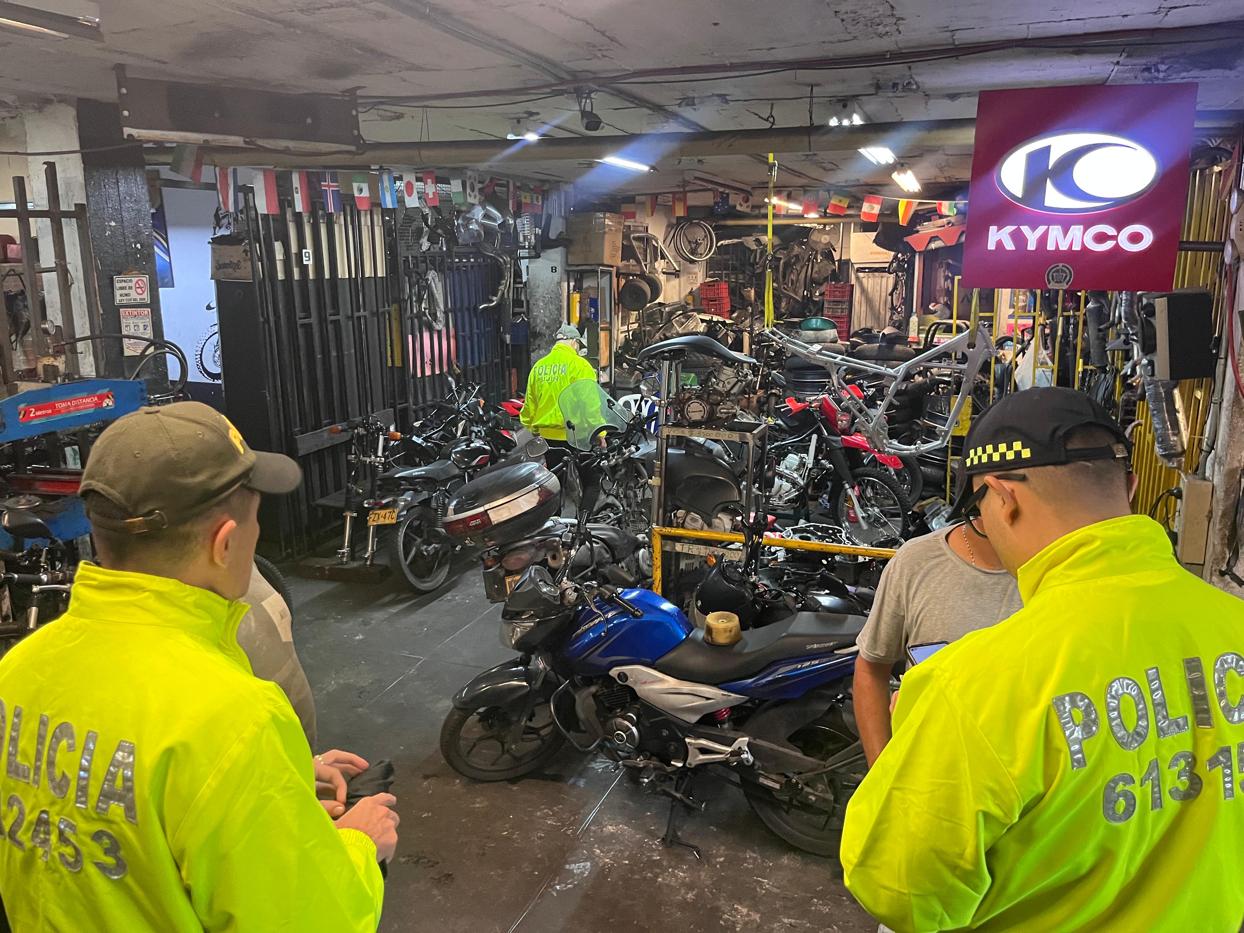 Operativo en La Bayadera, centro de la ciudad. Foto: Alcaldía de Medellín.