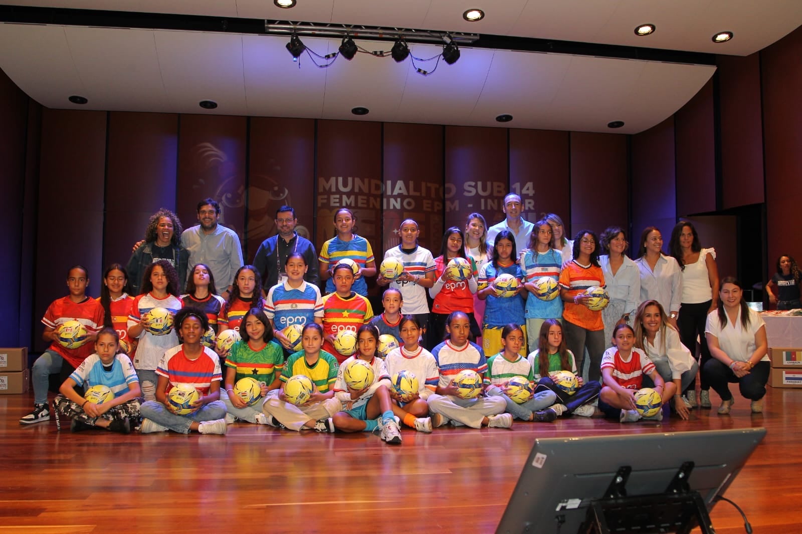 Mundialito femenino. Foto: cortesía alcaldía de Medellín.