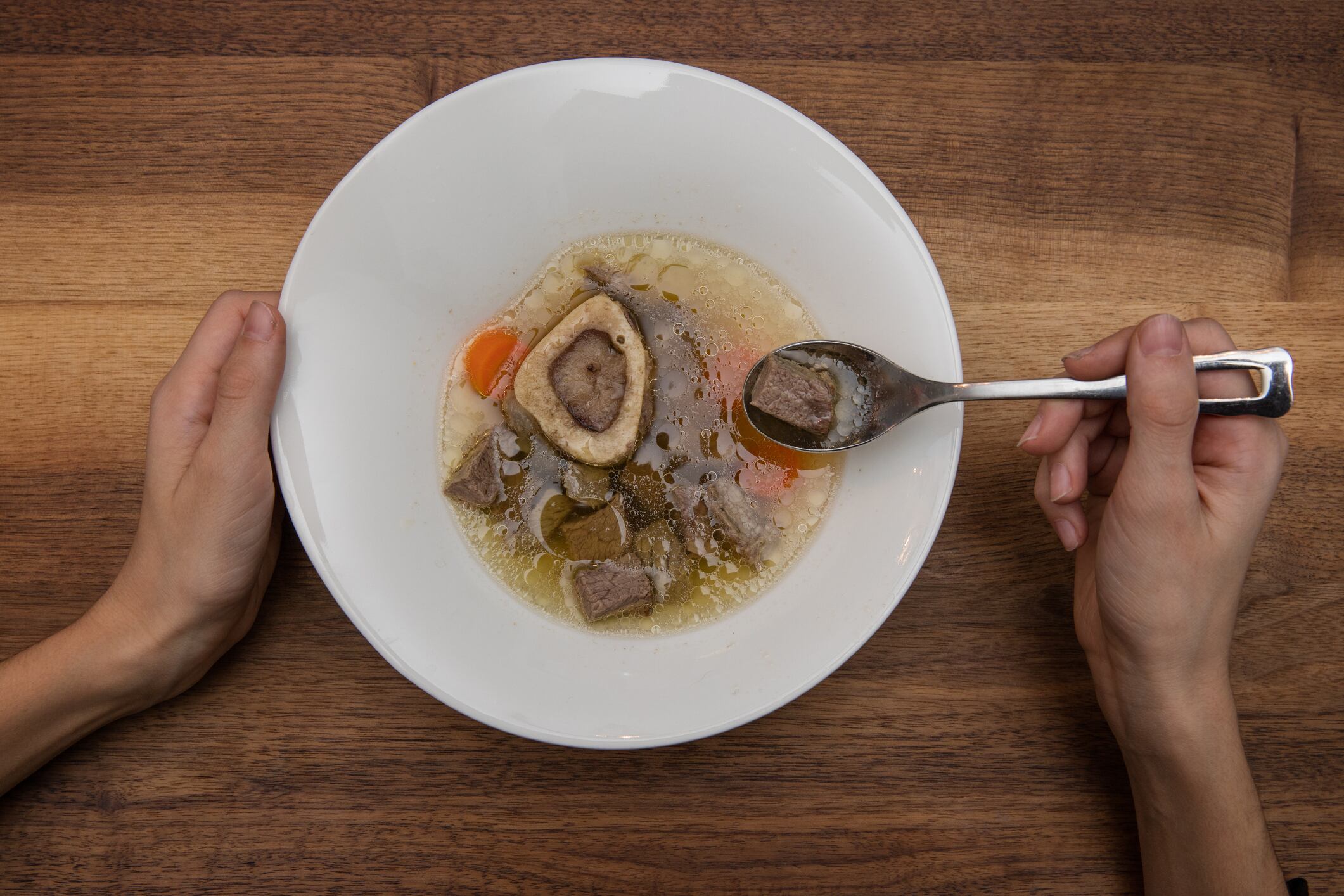 Caldo con hueso / Getty Images