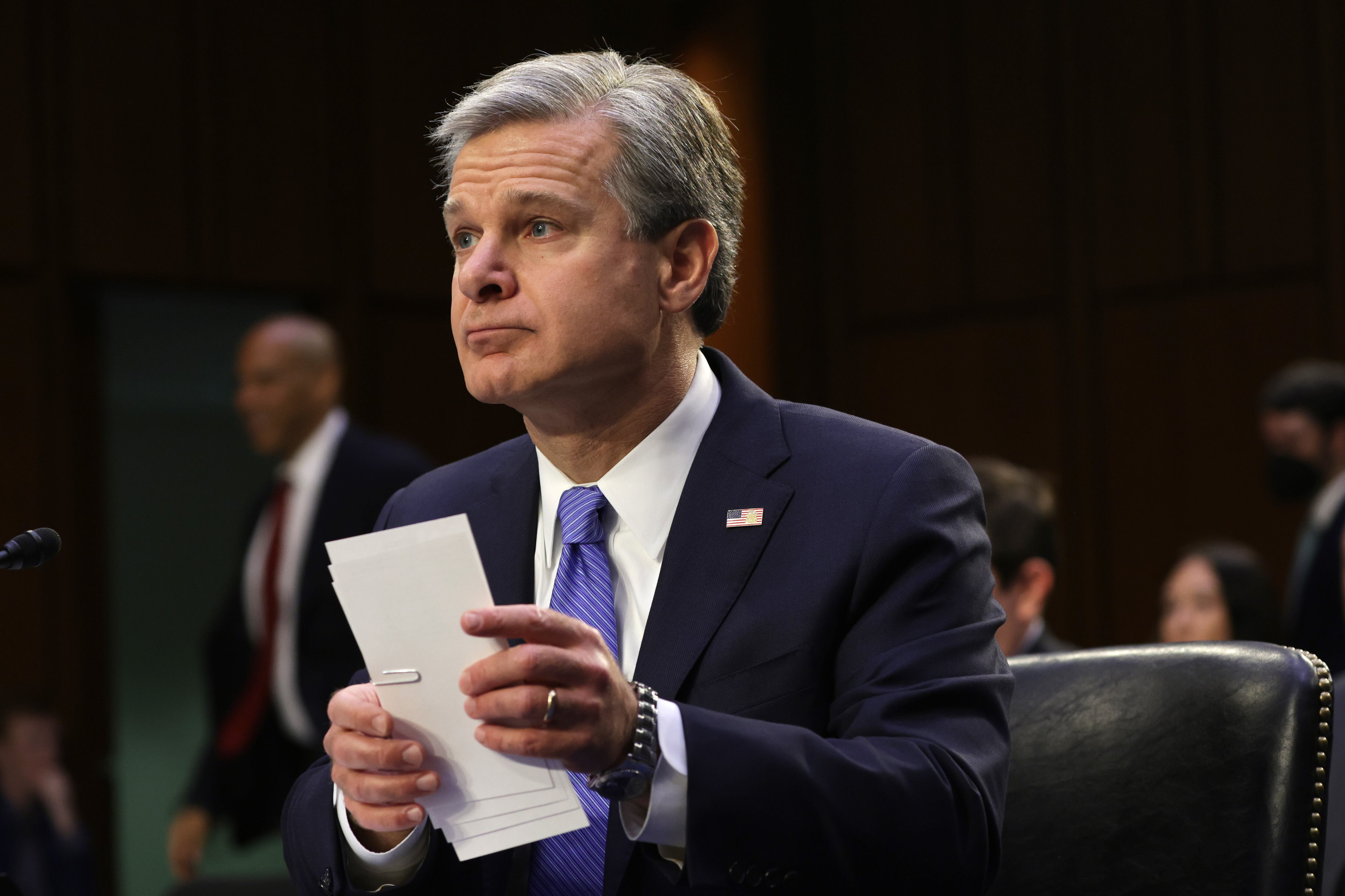 Director del FBI asegura el COVID-19 fue diseñado en un laboratorio en China