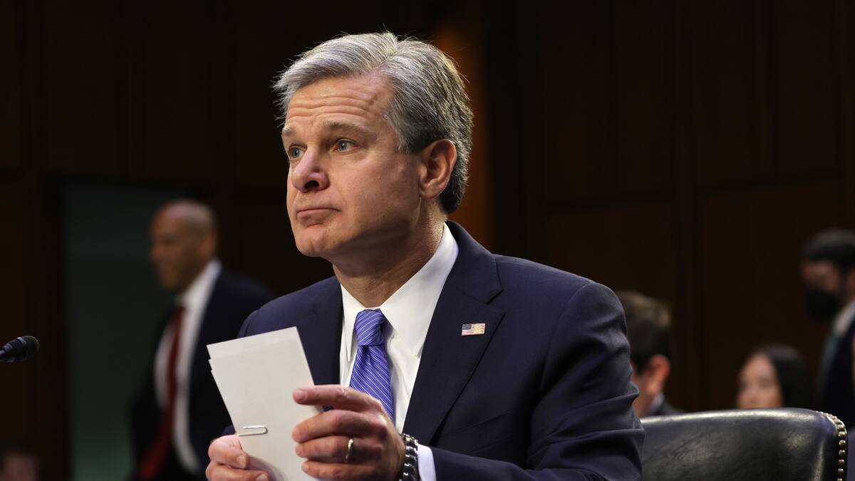 Director del FBI aseguró que el COVID-19 fue diseñado en un laboratorio en China