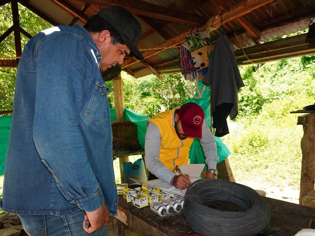 1.800 personas beneficiadas en Bolívar con materiales de placa huella de la Unidad para las Víctimas