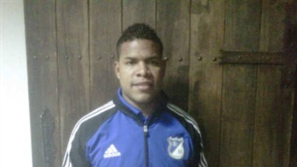 Román Torres sufrió esguince de rodilla y no podrá estar ni ante Junior ni contra Tigre, en Argentina