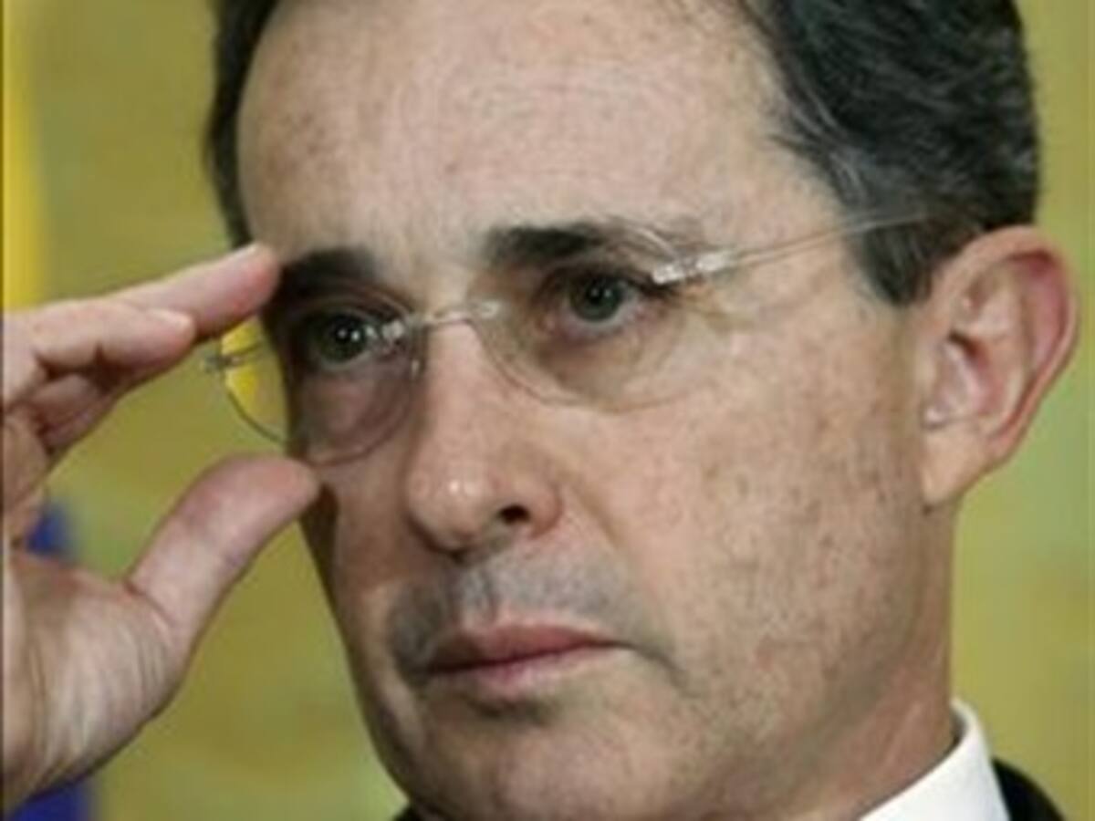 Presidente Uribe preocupado por liberación de alias 'Pantera'
