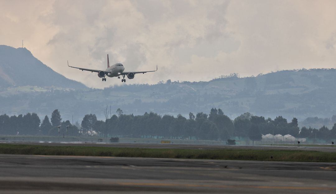 Por pandemia, 7.900 vuelos fueron cancelados en el mundo, durante el fin de semana de Navidad