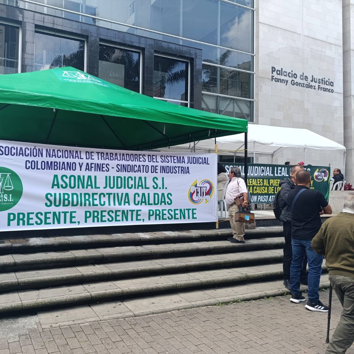 Empleados judiciales en Caldas paran actividades por los incumplimientos en acuerdos laborales