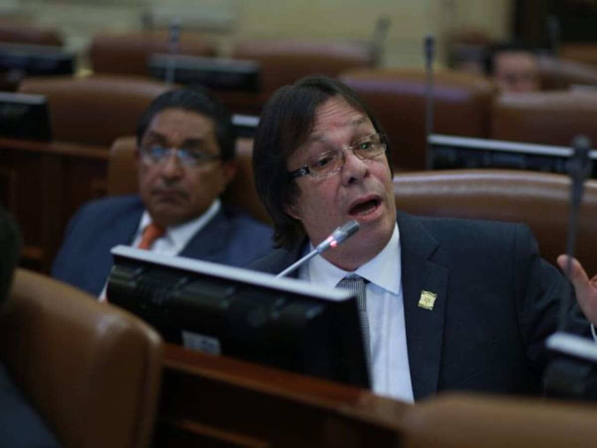 Nos sentimos excluidos de los foros que hacen en la Costa: Cesar Lorduy