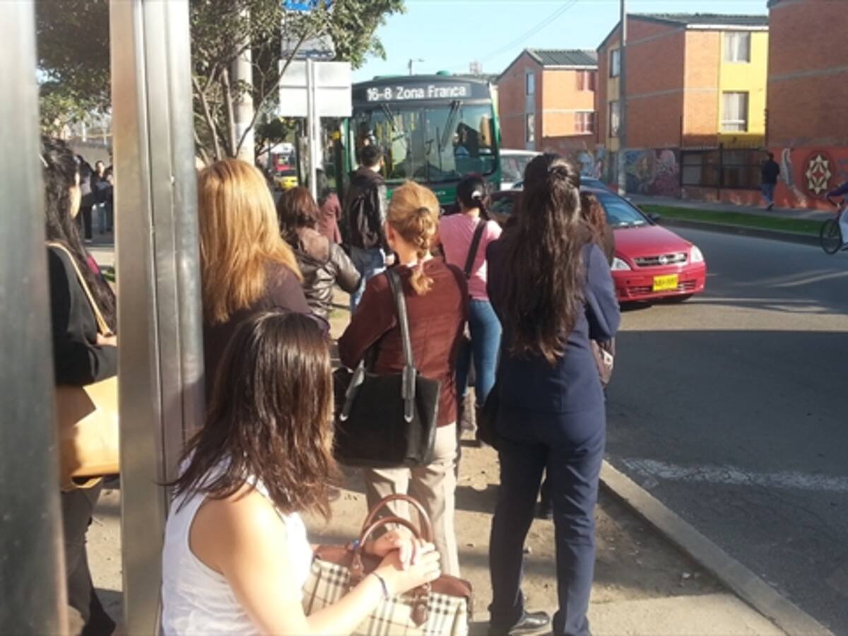Habitantes de Fontibón rechazan pico y placa para buses tradicionales