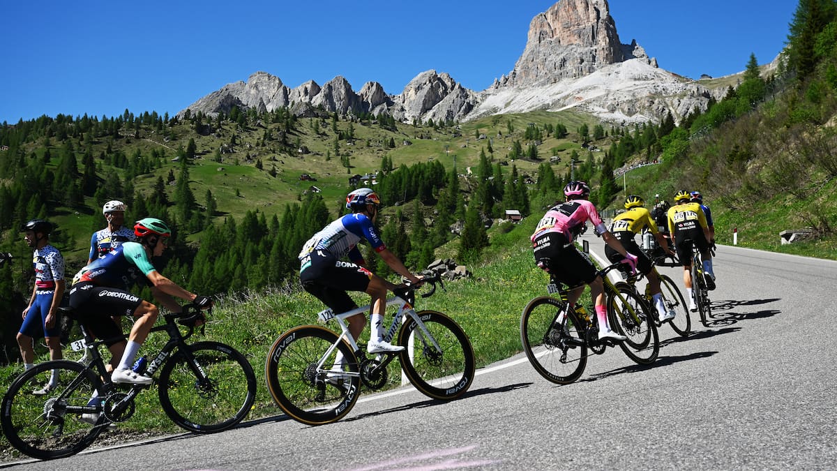 Última gran prueba rumbo a Roma: Vingegaard defiende la maglia rosa