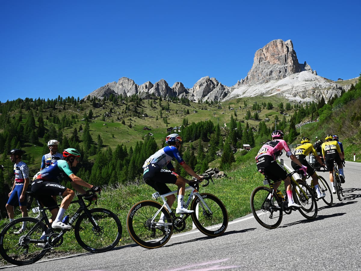 Última gran prueba rumbo a Roma: Vingegaard defiende la maglia rosa