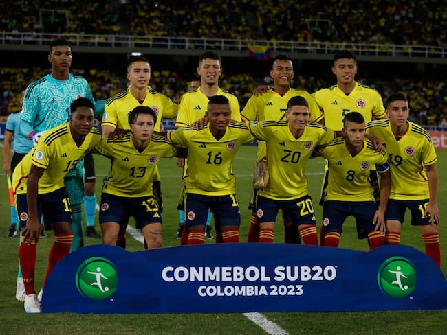 Once inicial de la Selección Colombia ante Perú / EFE - Ernesto Guzmán Jr.