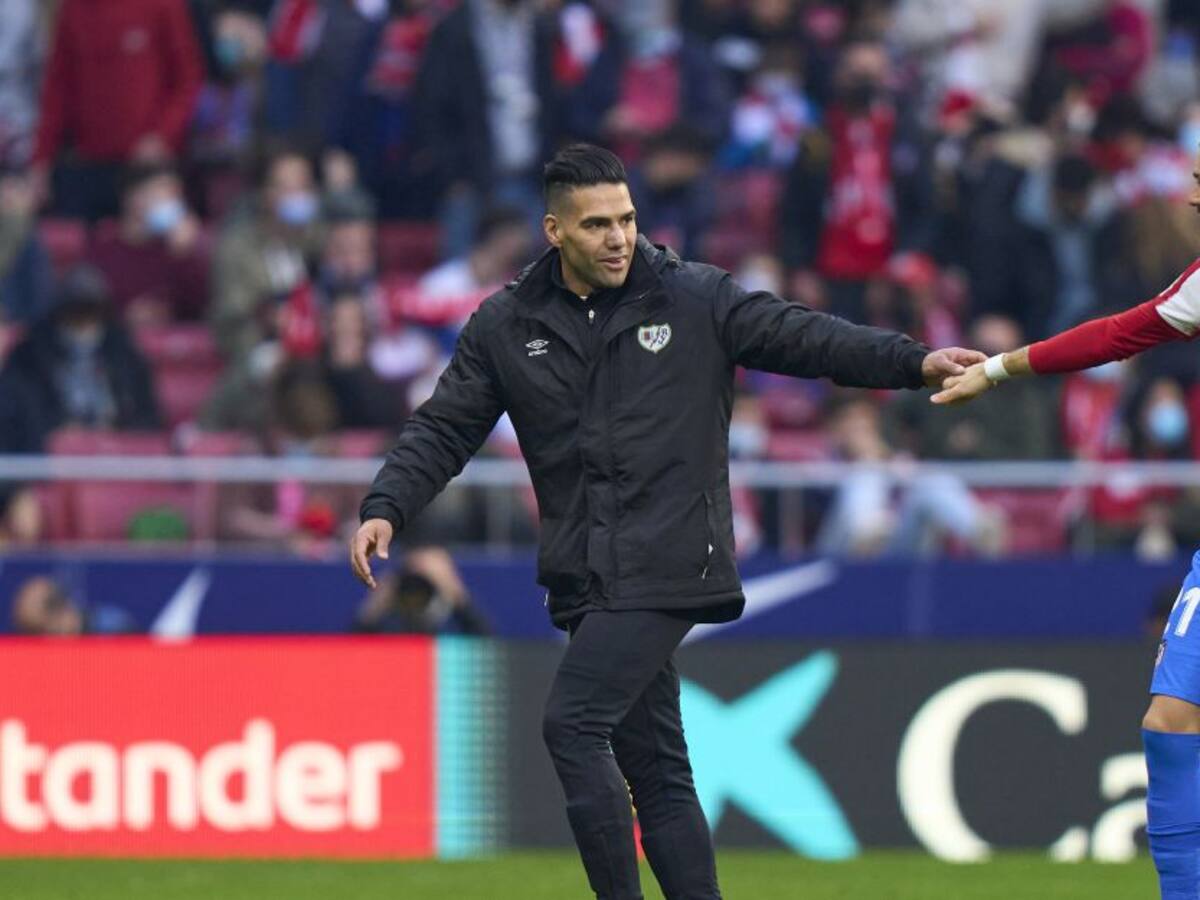 Emotiva ovación a Falcao en el reencuentro con los hinchas del 'Atleti'