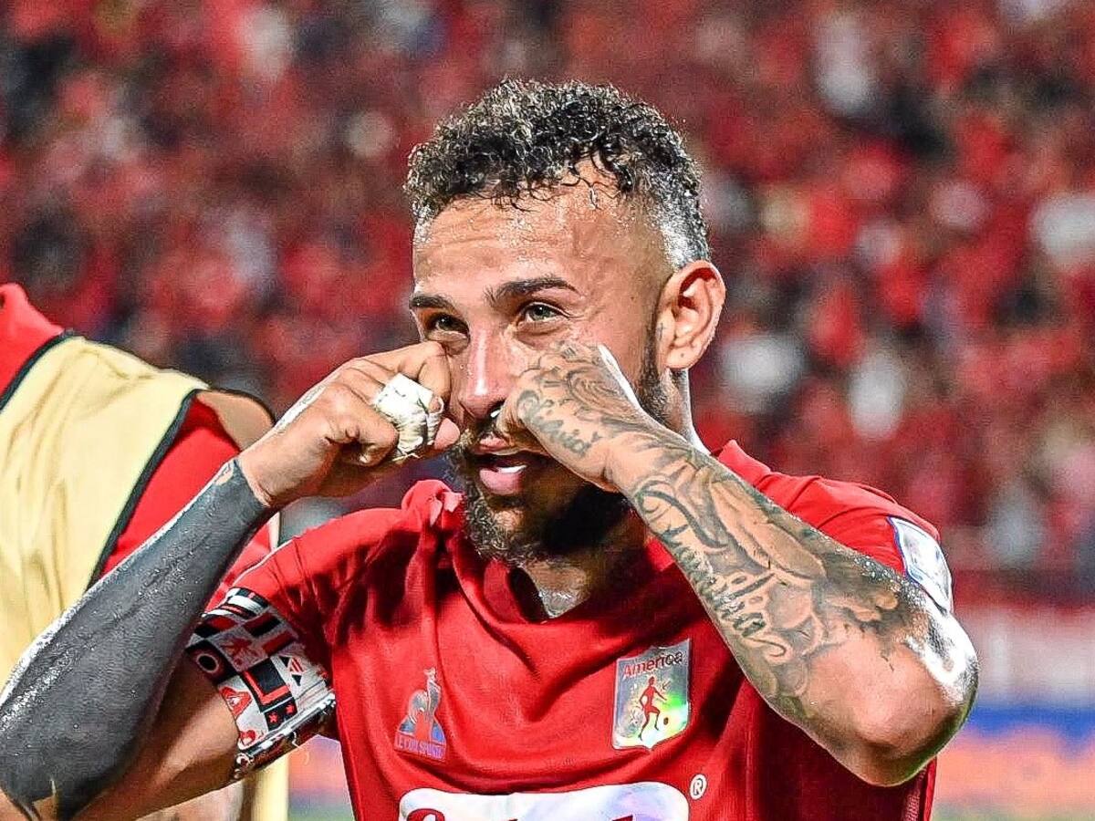 Duván Vergara, de frente contra hinchas del América que lo criticaron por ser aficionado de Junior