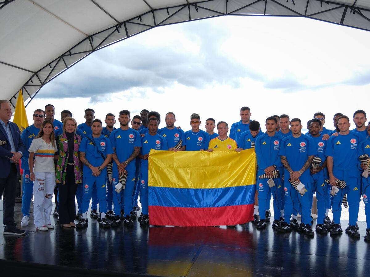 La Selección Colombia recibió el pabellón nacional: “Con todo a representar al mejor país del mundo”