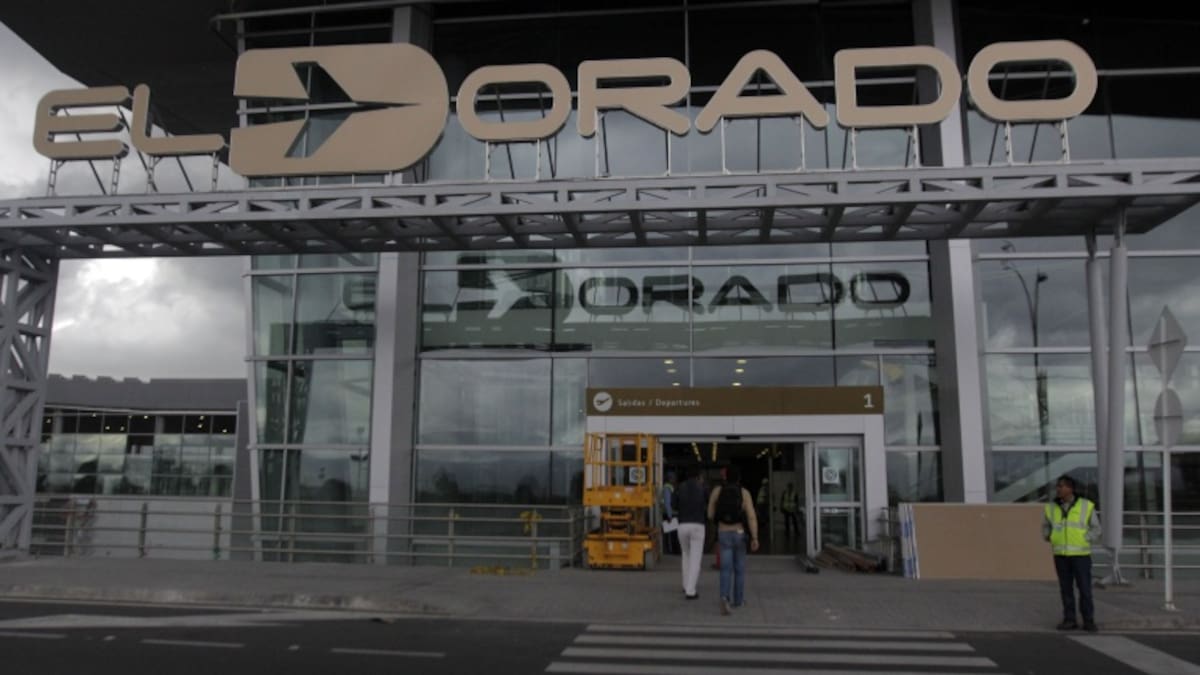 138 vuelos se han visto afectados por niebla y humo en el Aeropuerto El Dorado