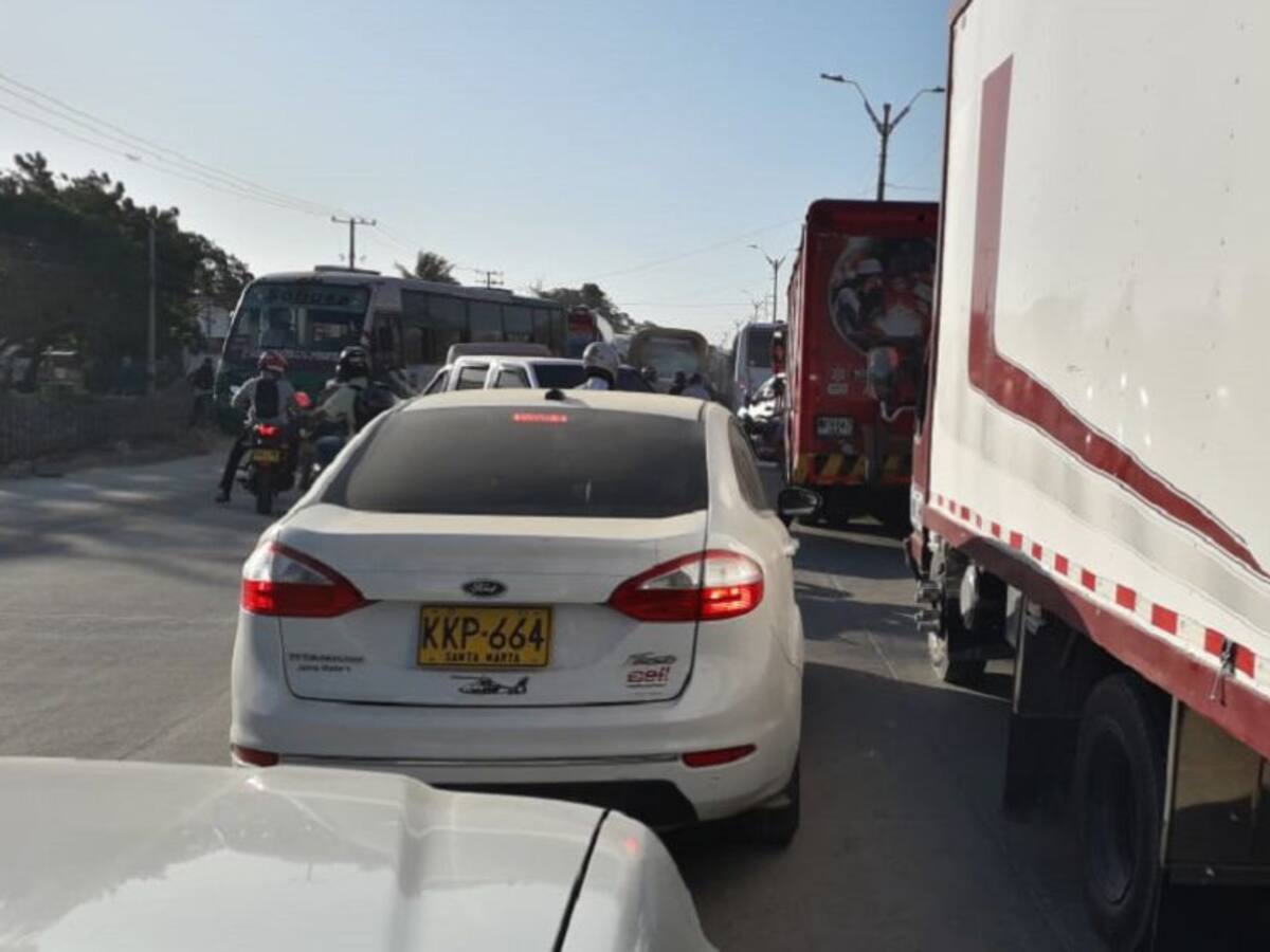 Trancones de una hora en la calle 30 por ampliación de la vía