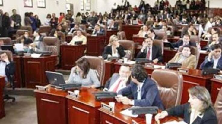 Procuraduría abre investigación formal contra 17 concejales por el carrusel de contratos