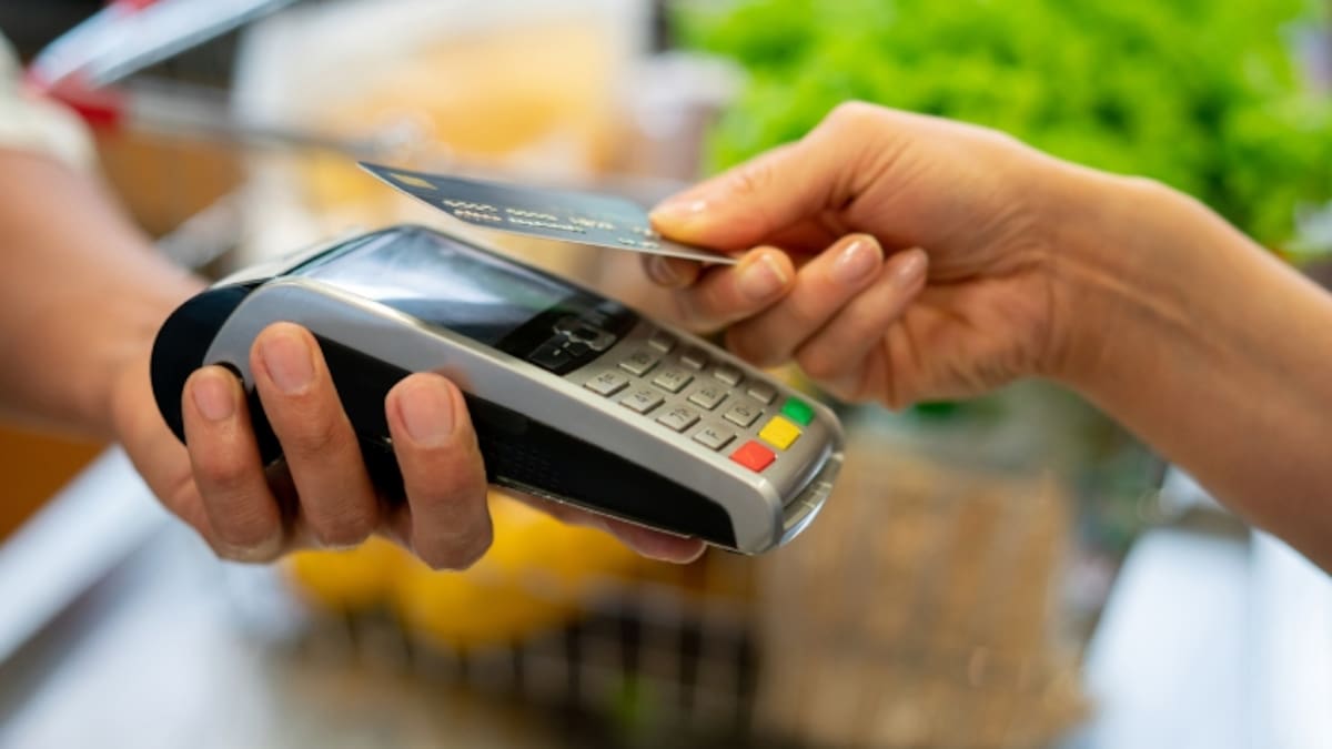 Compras con tarjetas de crédito serán más baratas en marzo