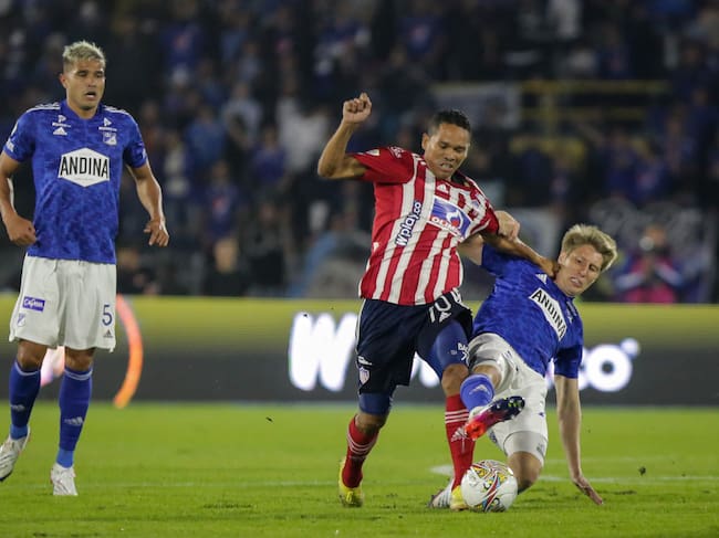Duelo de Liga entre Millonarios y Junior de Barranquilla. (Colprensa-Mariano Vimos)