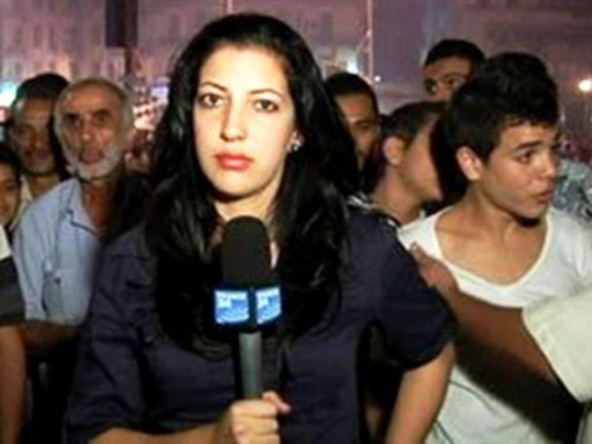 Periodista francesa agredida sexualmente en Egipto mientras transmitía en directo