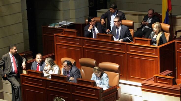 Cámara aprueba en primer debate unificación de periodos