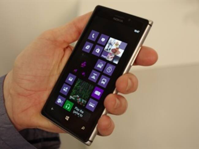 En Gran Bretaña la batería del celular podría cargarse con rayos: científicos