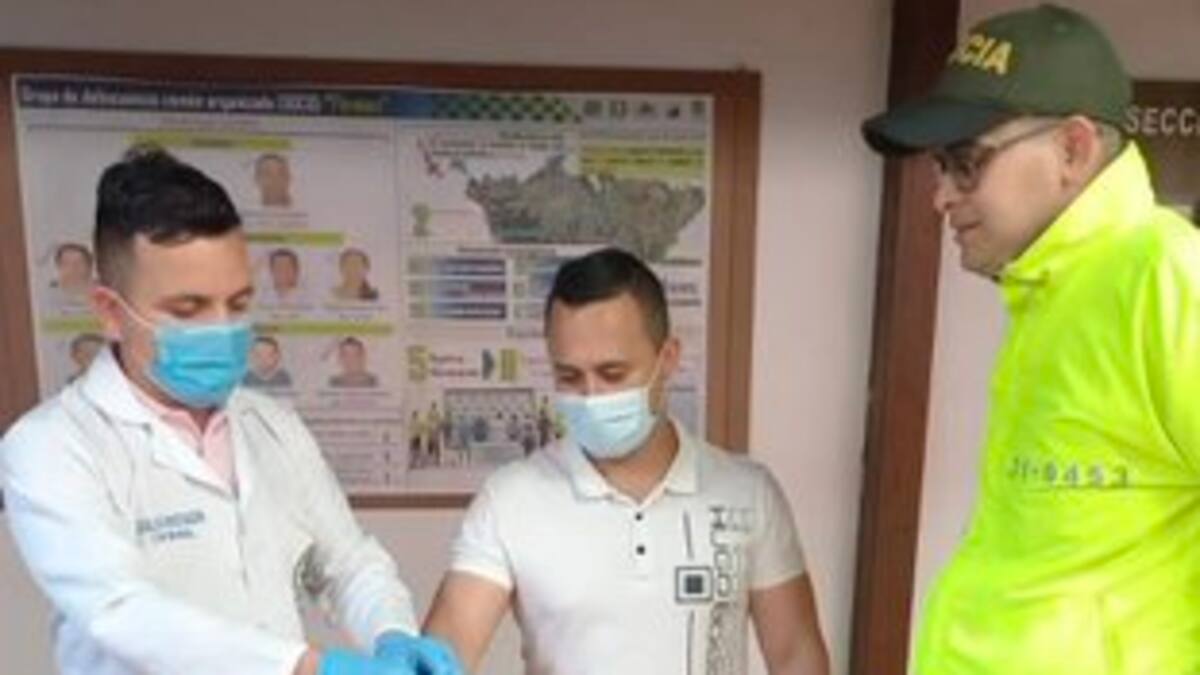 Se entregó agresor de agente de tránsito