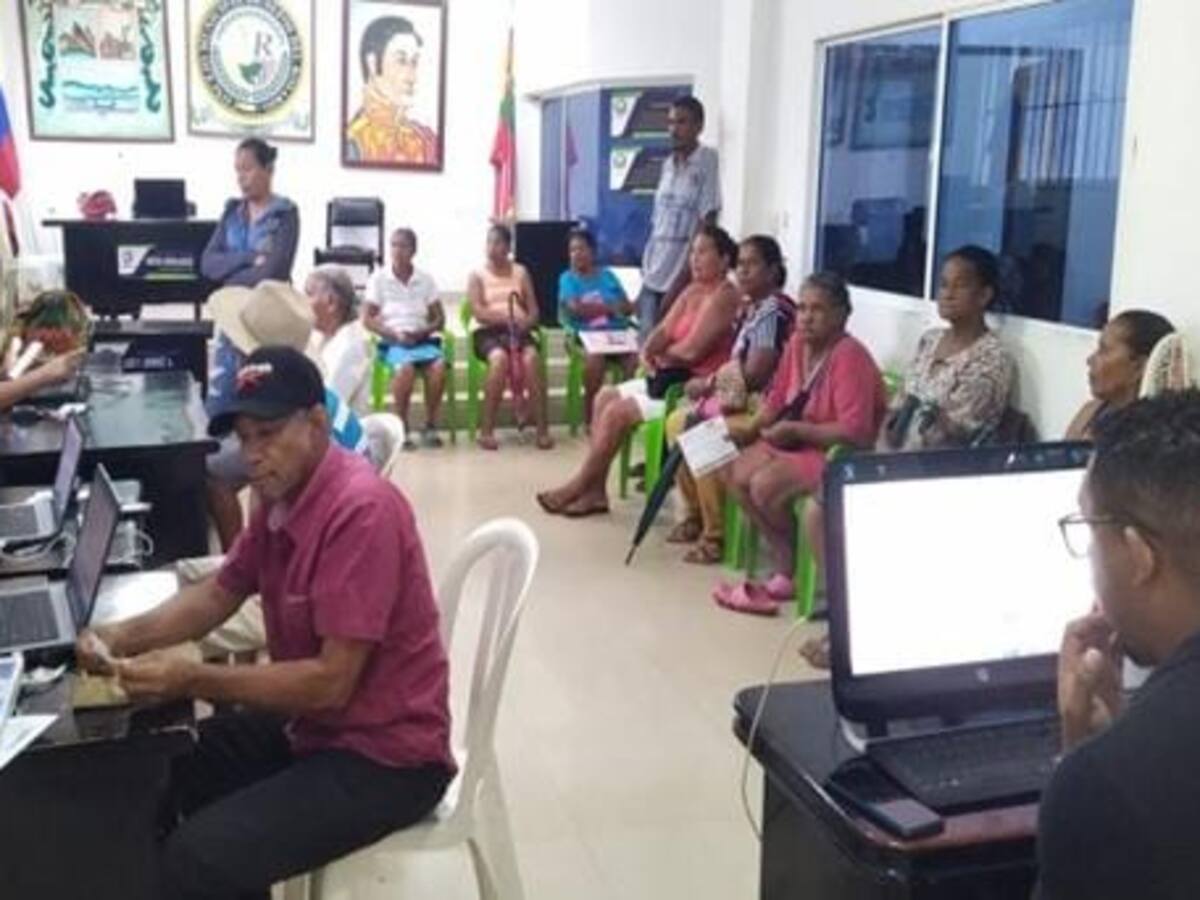 Unidad de Víctimas atiende a 890 personas en jornadas especiales en el sur de Bolívar