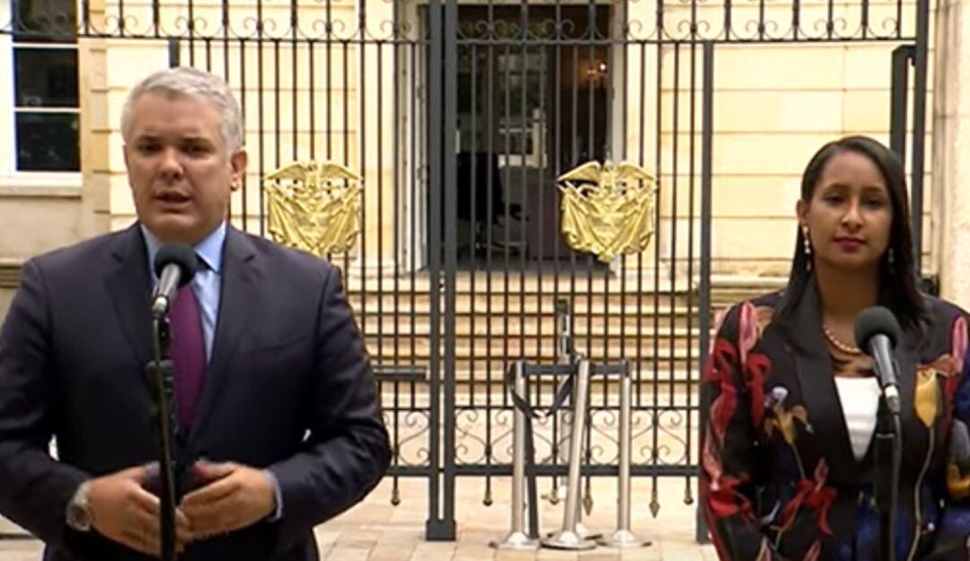 Presidente Iván Duque y ministra de Cultura, Angélica Mayolo