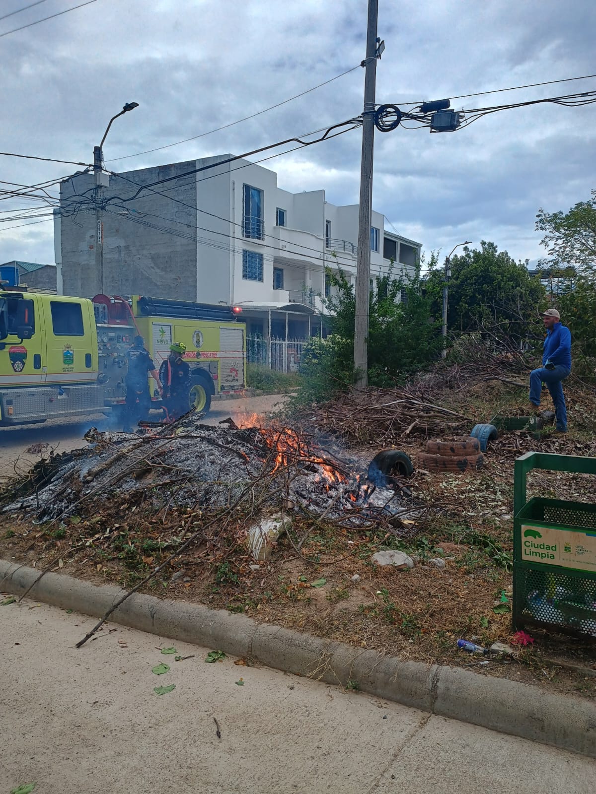 Incendios forestales afectan la operación, aérea en Neiva. Foto Gestión Riego Neiva.