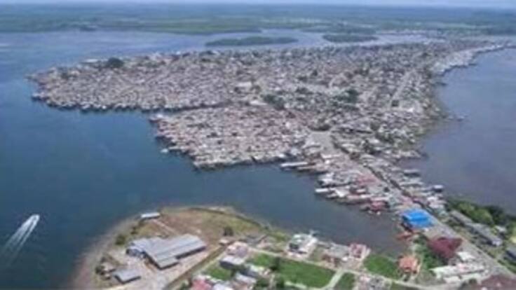 Santos promete más empresas en litoral pacífico con alianza regional