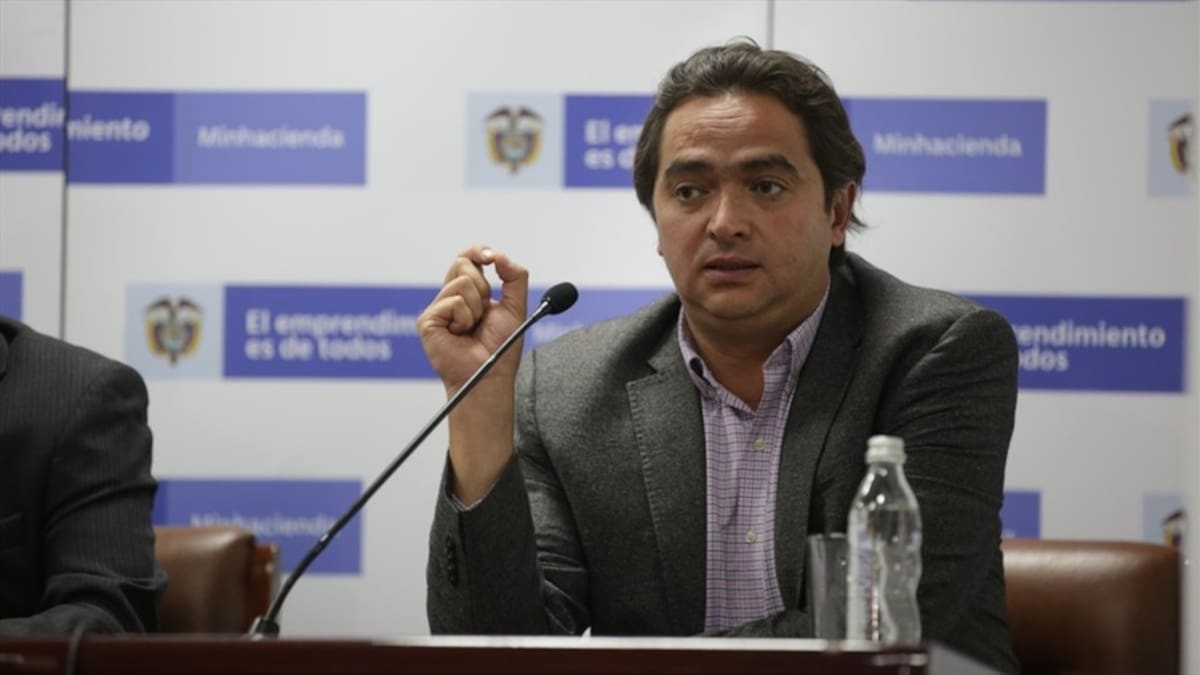 “El salario mínimo no debería subir por encima de la inflación”: exministro Juan A. Londoño