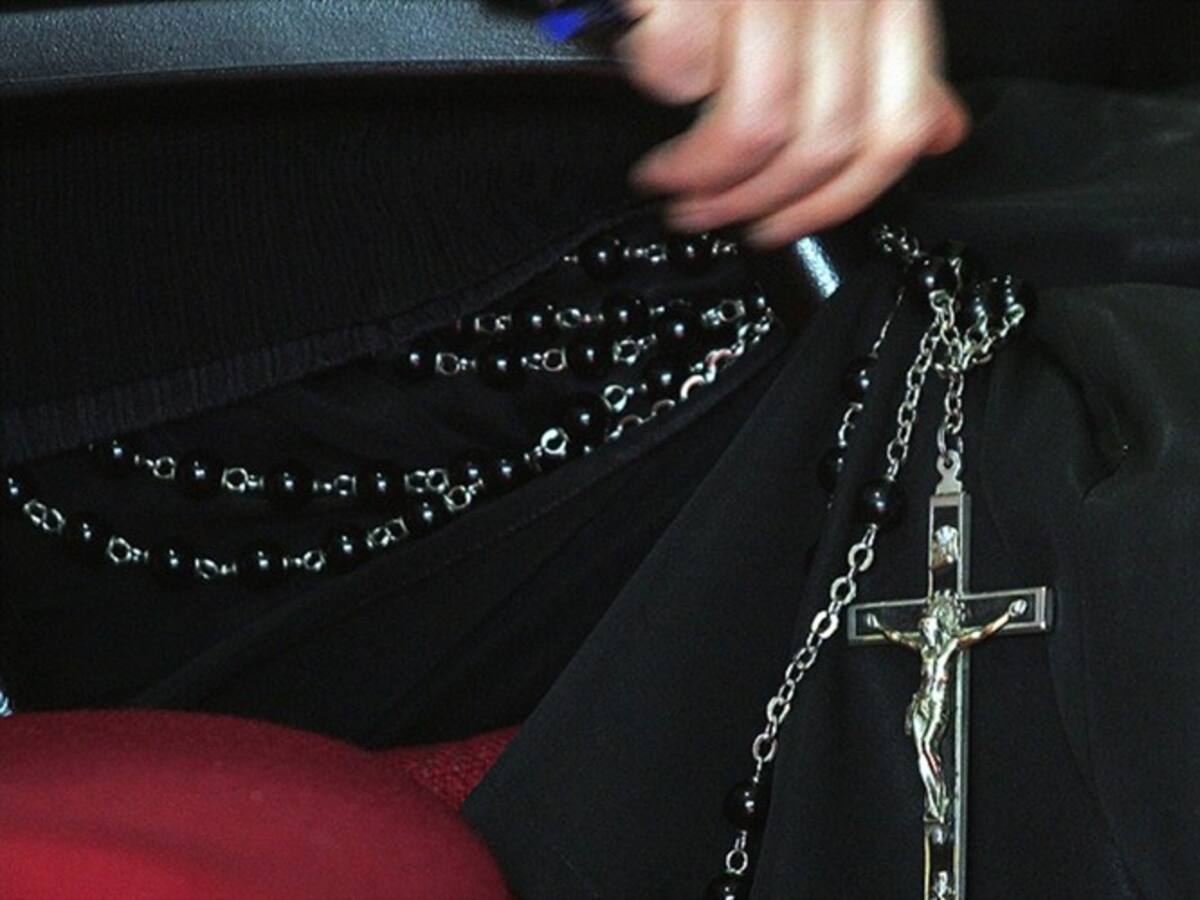 Le retiran facultades a sacerdotes colombianos que encontraron teniendo sexo oral en Miami