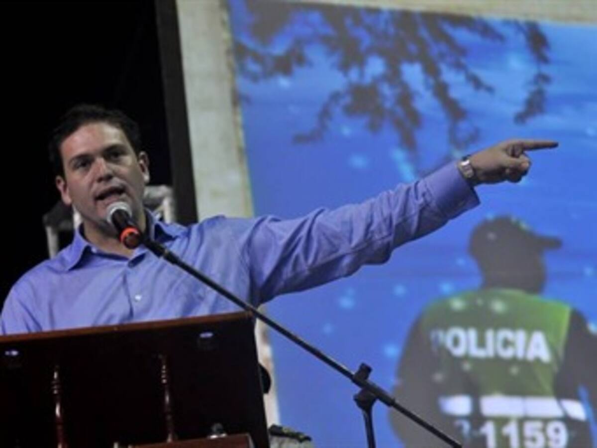 'No hay que dejarse engañar de las Farc porque sus jefes ni siquiera están en Colombia': Mindefensa