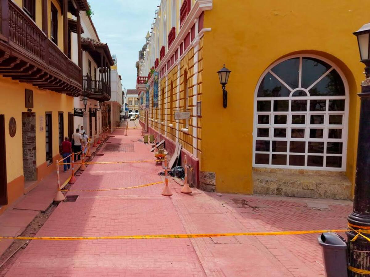 Avanzan trabajos en la calle San Juan de Dios del Centro Histórico para mitigar inundaciones