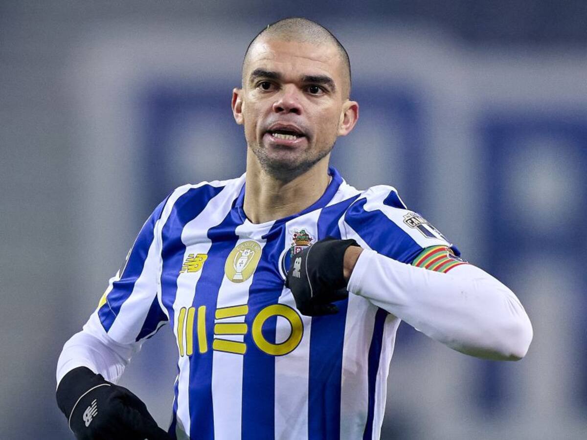 Pepe, nuevamente, protagonista de pelea en una cancha