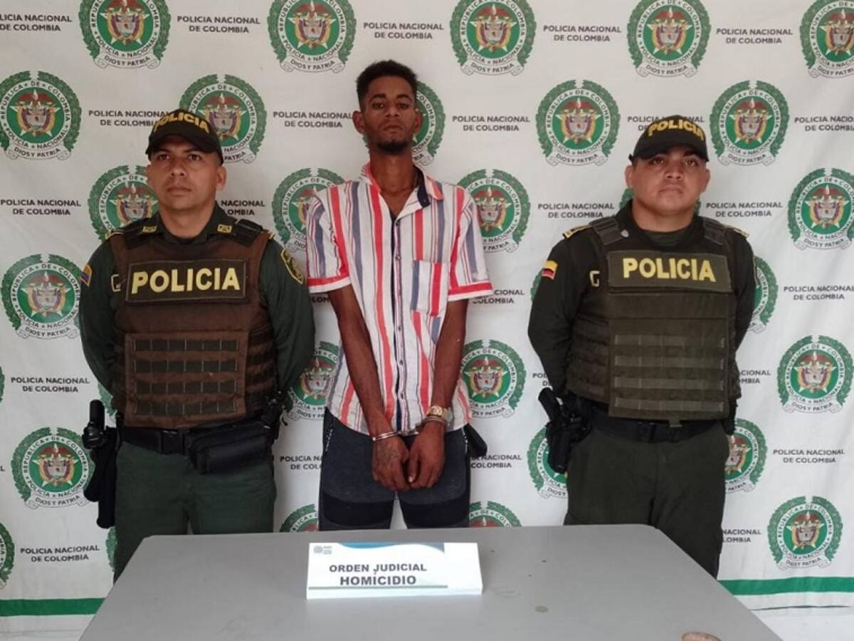 Hombre con orden de captura por homicidio estaba alterado el orden público en Bolívar