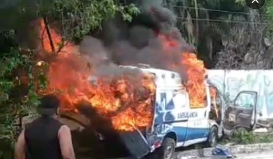 En un hecho registrado el pasado domingo una ambulancia sufrió un accidente donde la tripulante resultó herida.