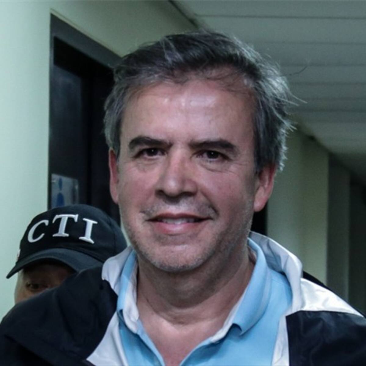 Álex Vernot fue capturado en el Aeropuerto El Dorado por orden de la Corte Suprema de Justicia