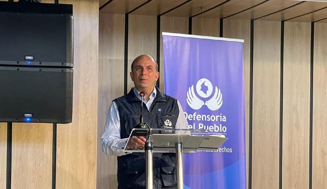  Defensor del pueblo, Carlos Camargo.