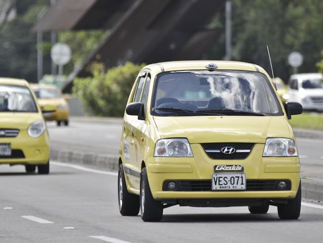 Taxistas piden a la Alcaldía que les permitan prestar servicio colectivo