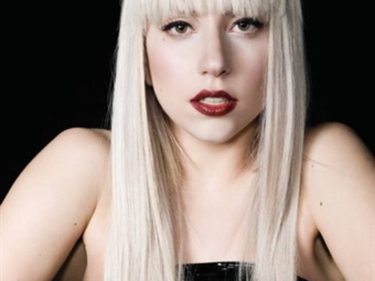 Lady Gaga y la original caratula de su nuevo disco Art Pop