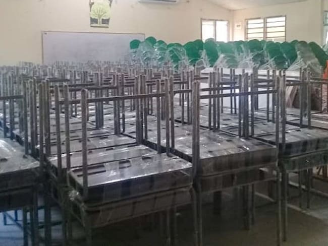 Entregan mobiliario escolar para colegios en Mahates, Bolívar