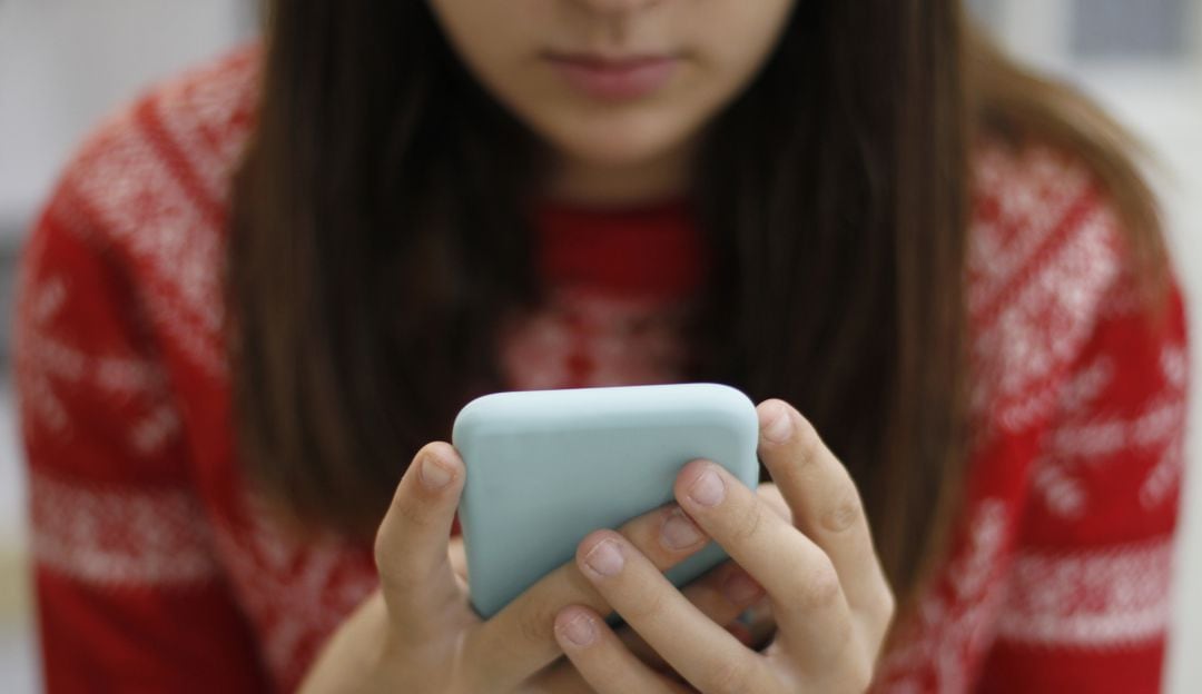 Adolescentes con internet.