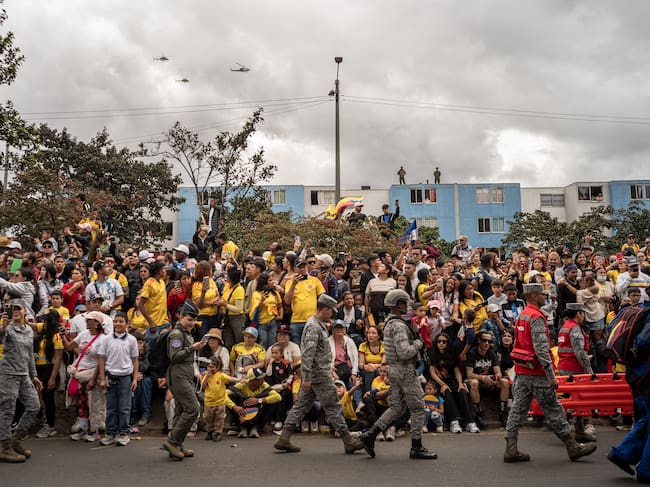 Desfile durante día conmemorativo de la Independencia de Colombia: Getty Images.
