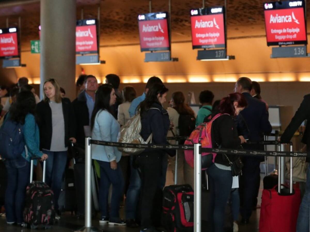 Avianca cancela 32 vuelos este lunes