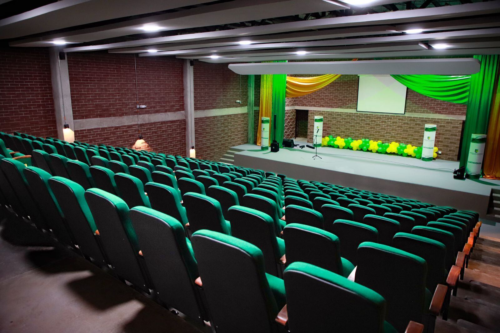 Renovación del Teatro Pedro Nel Granada en Caramanta. Foto: gobernación de Antioquia.