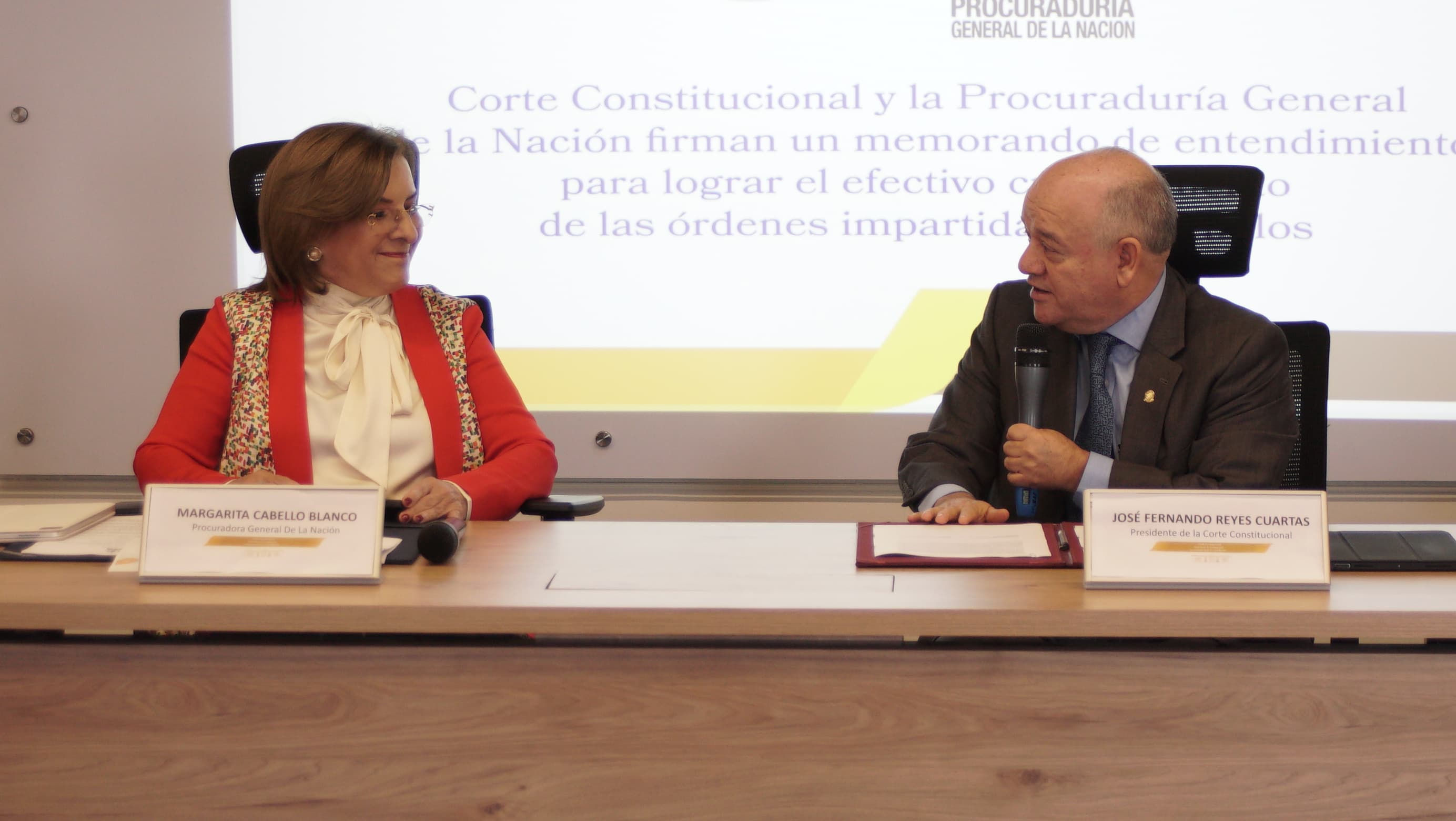 La Corte Constitucional y la Procuraduría General de la Nación firmaron un memorando de entendimiento para lograr el efectivo cumplimiento de las órdenes impartidas en los fallos